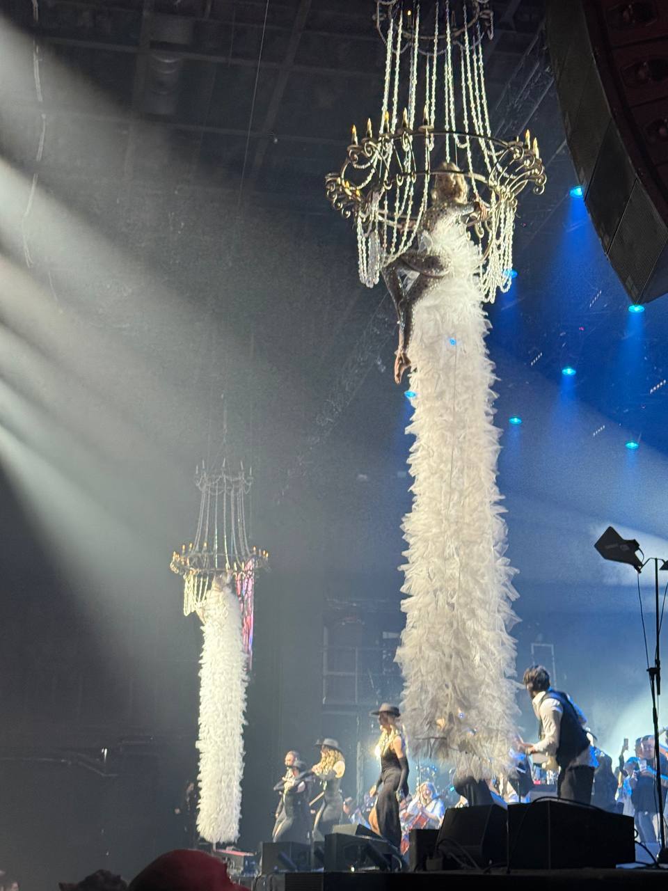 Полет хэдлайнера на Музыкально-танцевальном шоу «VECHERINKA. Performance party от Импровизаторов»